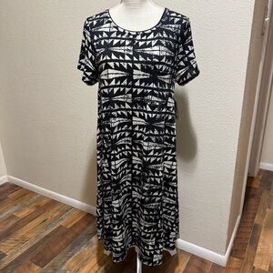 LuLaRoe - Carley - Black & White Geometric Dress - Size Large - NWT